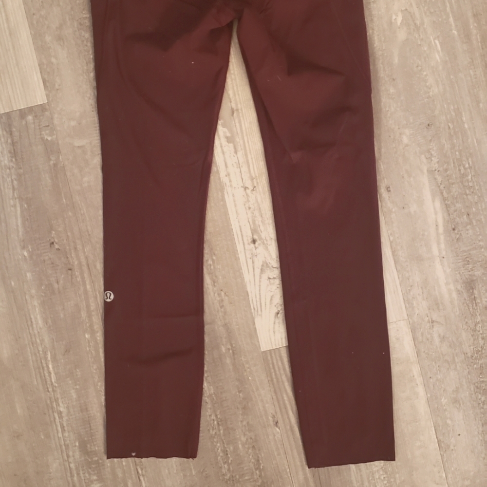 Maroon Lululemon leggins